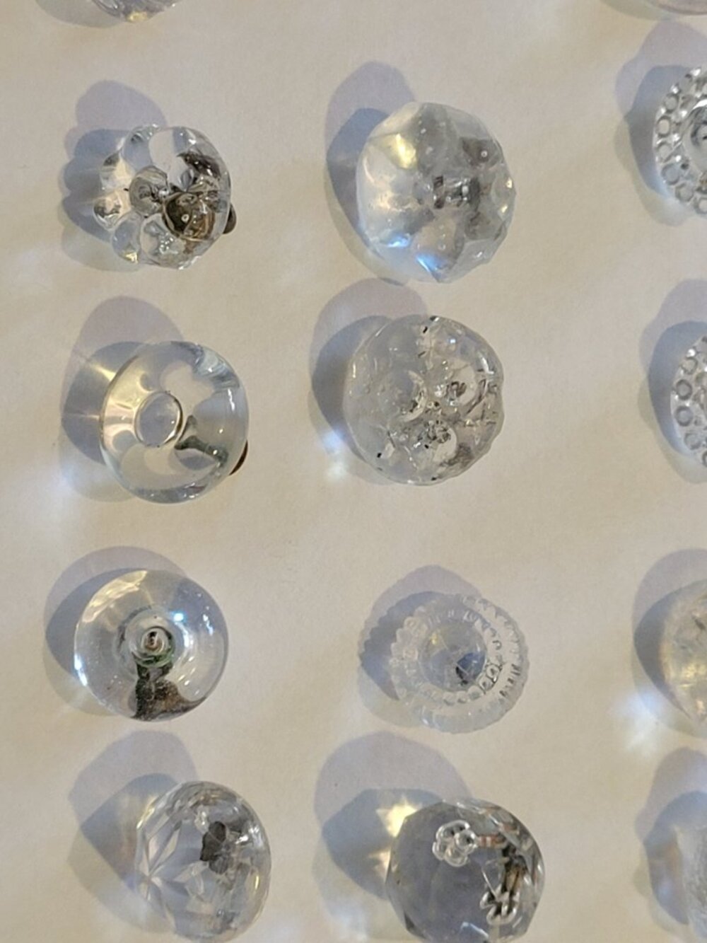 Lot of Clear Glass Shanked Vintage Buttons - Picture 15 of 16